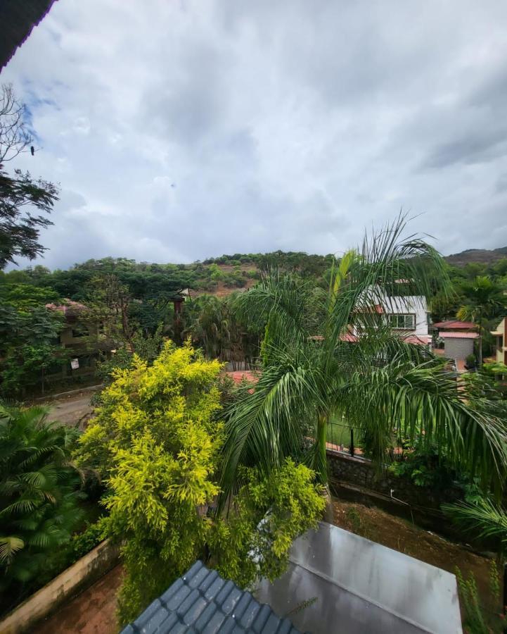 THE PERFECT STAYS- Lal Mahal Villa Lonavala Bagian luar foto